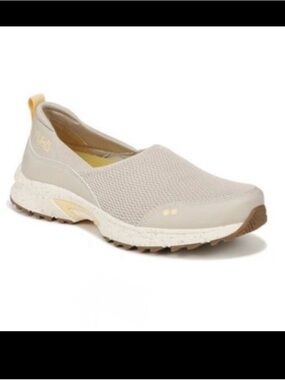 Ryka Women’s Skywalk Chill Light Beige Slip-On Mesh Walking Shoe, Sz 6.5 VGUC